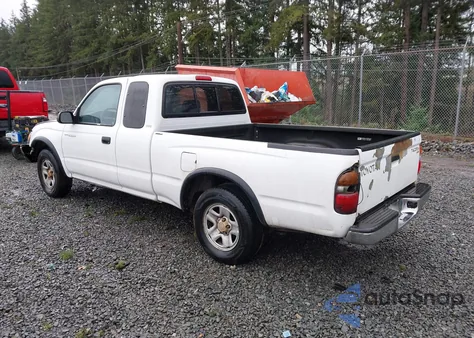 2001 Toyota Tacoma z USA, uszkodzony, nr VIN 5TEVL52NX1Z722127
